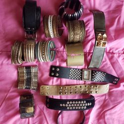 Bracelets 