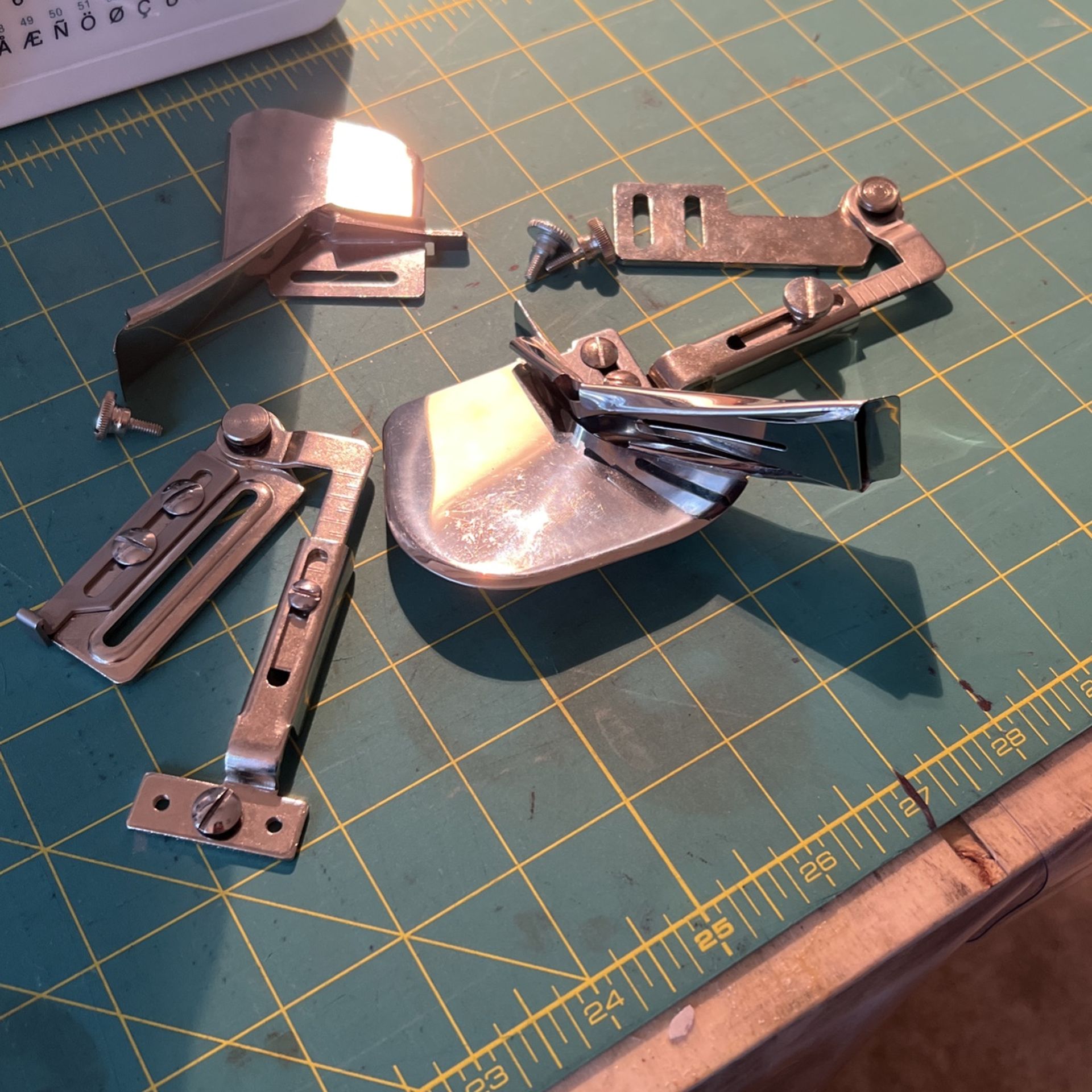 INDUSTRIAL JUKI BIAS TAPE BINDERS