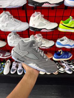 Jordan 5 Wolf Grey size 5Y