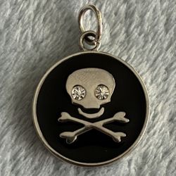Black Enamel Silver Skull Pendant With Diamond Eyes 
