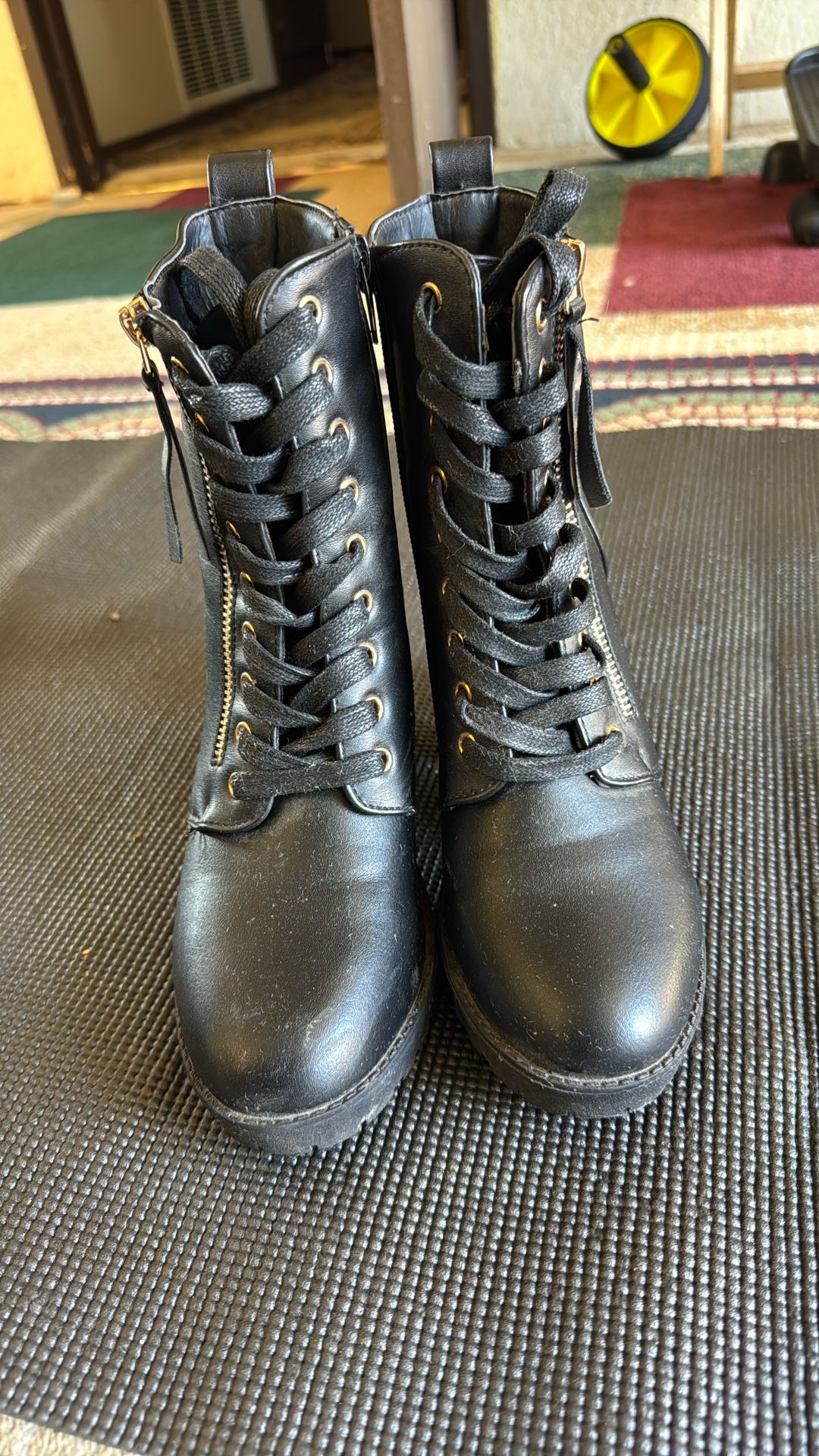 Rue 21- Boots