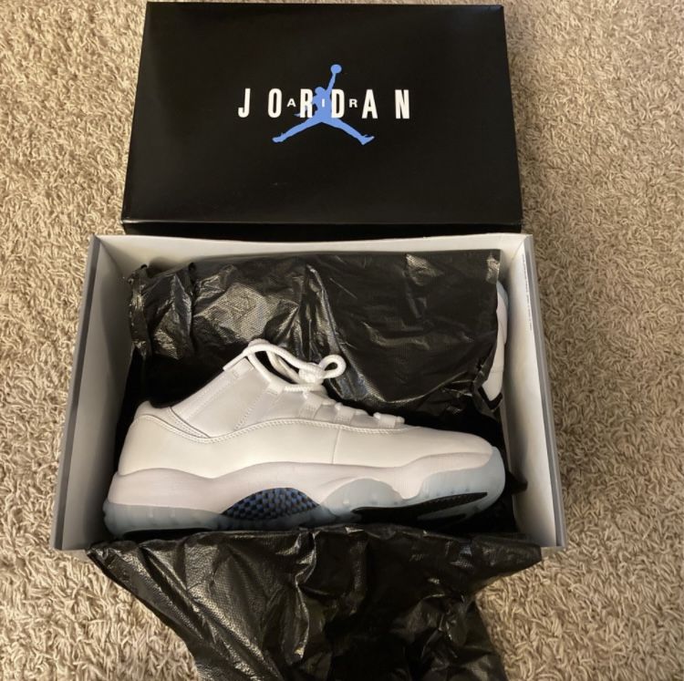 Jordan 11 Retro Low Legend Blue