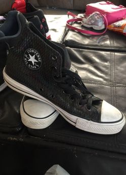 Converse shoes size 9.5