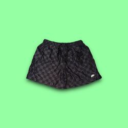 Nike sportswear woven flow mesh lined plaid shorts black men’s XL 