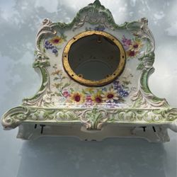 Porcelain’s Antique Clock