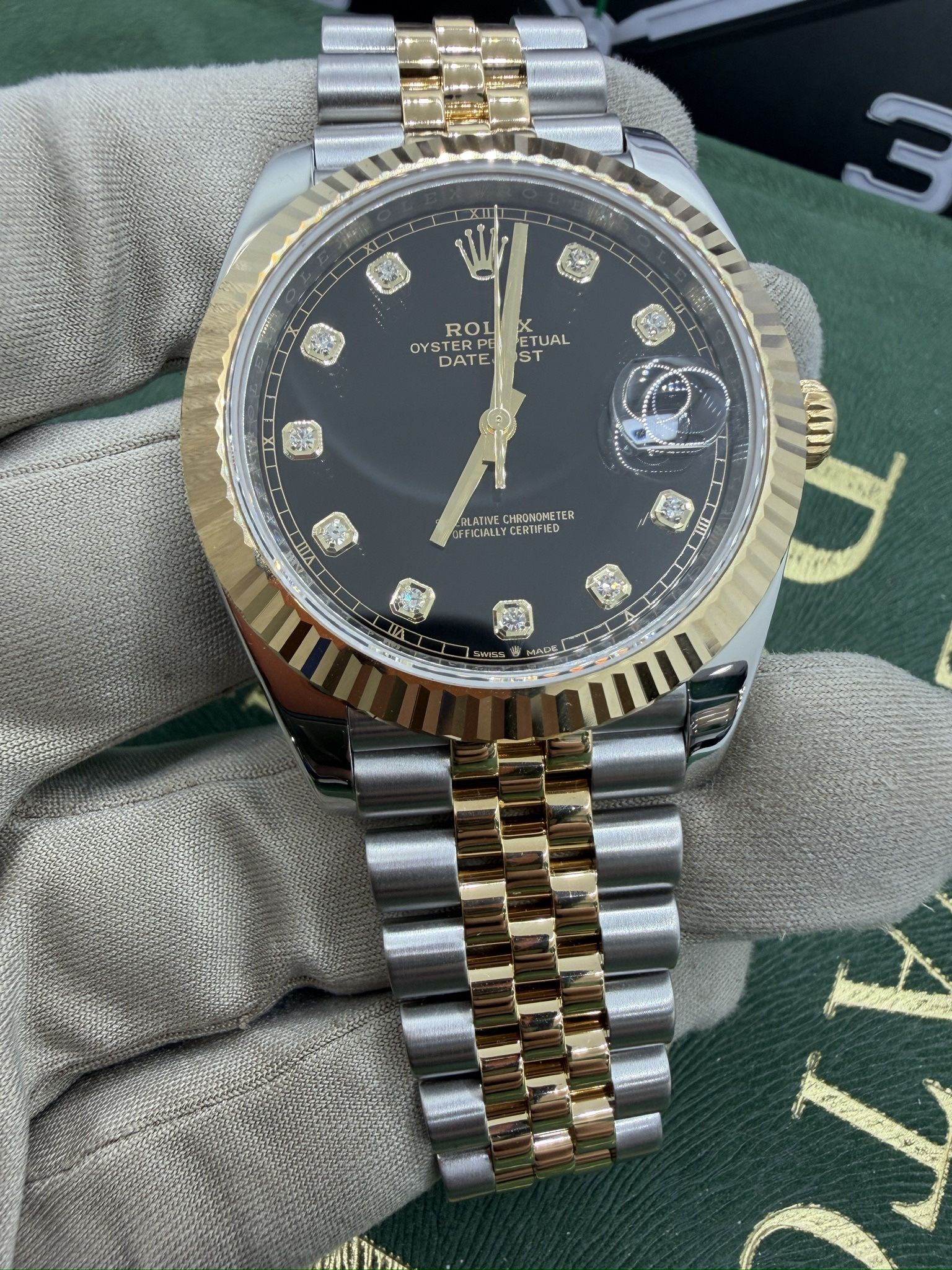 Rolex 126333 Datejust 41 Black diamond 18k Yellow Gold Jubilee