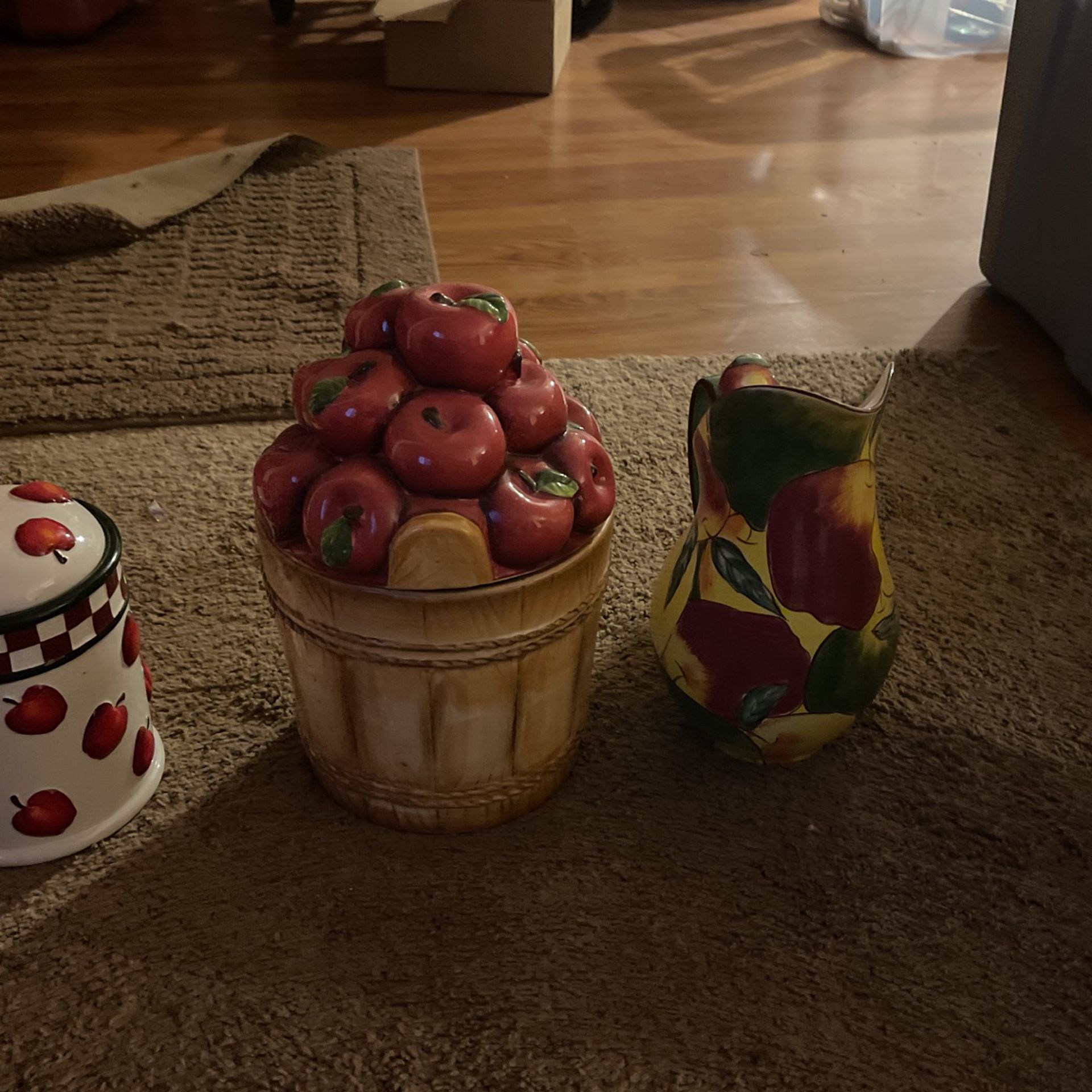 Canisters (apples)