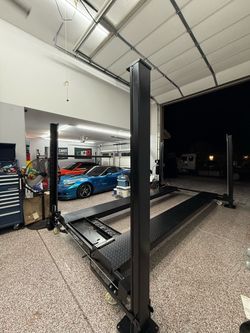 4 post car lift