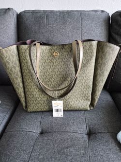 NWT MK PURSE SET