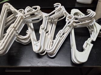 Hengers 50 pieces 5$