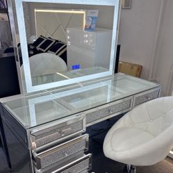 New Sparkling Vanity Makeup w/ LED Lights, Included Stool
