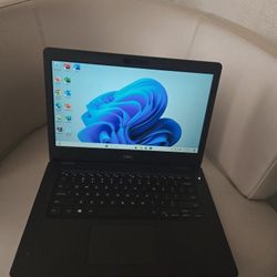 Dell Latitude 3490 14 " Touch Screen 