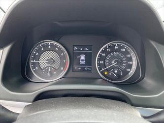 2020 Hyundai Elantra Thumbnail