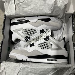 Jordan 4 Military Black 2022