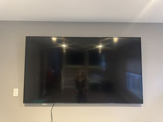 LG 86” UQ8000 4K UHD Smart TV – Excellent Condition