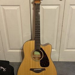 Yamaha Acoustic Guitar