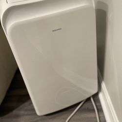 Insignia Portable AC 