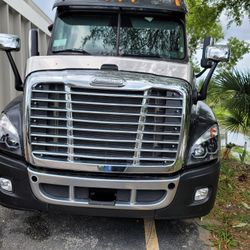 2014 Freightliner AWD, Canadian built 