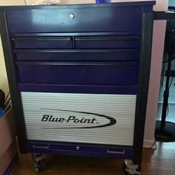 32” Blue point tool box 