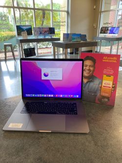 15” MacBook Pro Touch 2.6GHz i7 Quad Core - Great Starter Laptop!