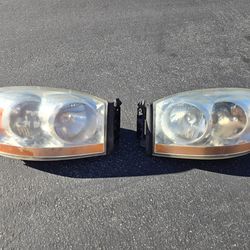 2006 Ram 1500 Headlights