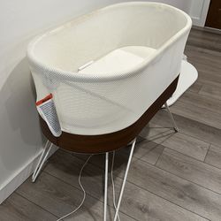 Happiest Snoo Baby Bassinet