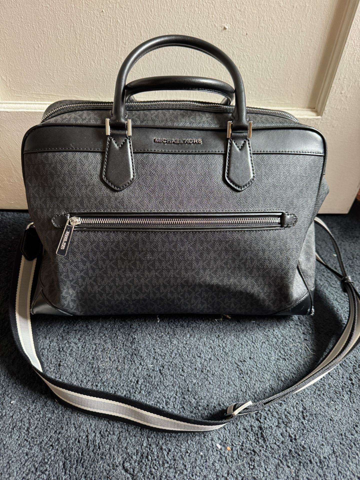 Michael Kors Large Black Weekender Travel Bag - detachable shoulder strap