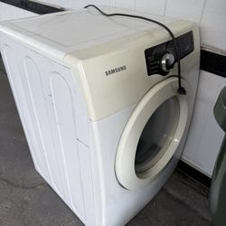 Samsung Dryer. Dries Clothes Very Well. 
