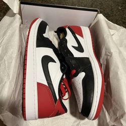 Air Jordan 1 Retro Low OG “Black Toe”