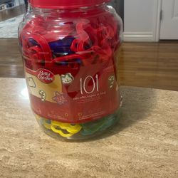 Betty Crocker 101 Cookie Cutter