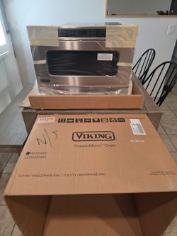 New in box Viking 24-inch Undermount Microwave
