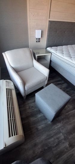 Huge Hotel Liquidation Sale! Happening Now! Tons Of Furniture Cheap!