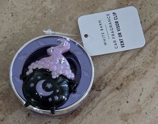 Bath and Body Works Encrusted Cauldron
Car Fragrance Holder