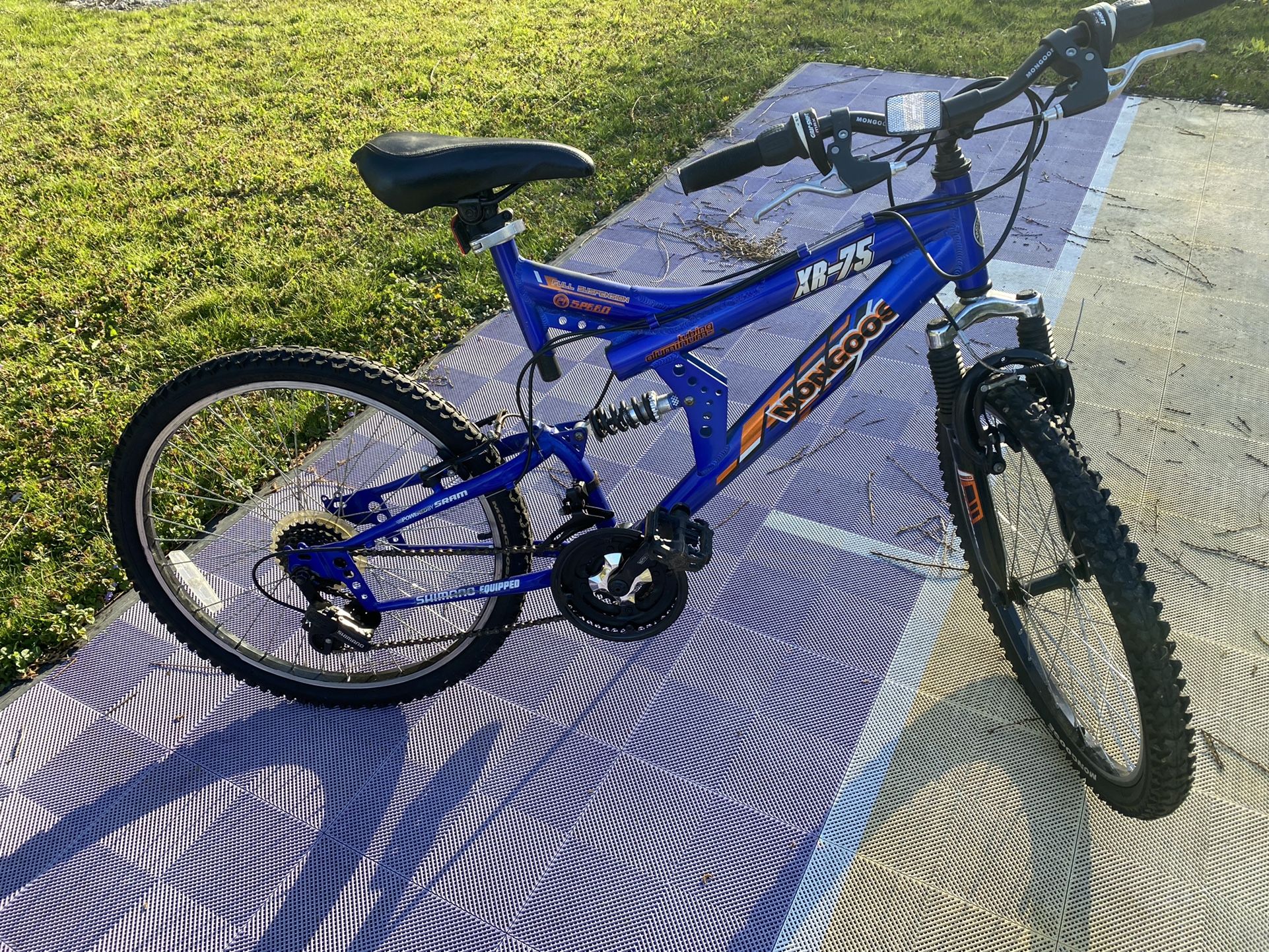Mongoose Boys Bike 7 SPEED