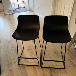 4 Counter Height Bar Stools