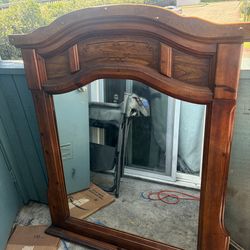 Dresser mirror