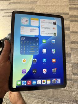 Apple 2022 iPad Air (10.9-inch, Wi-Fi + Cellular, 64GB) - Purple (5th Generation) Sold AS IS