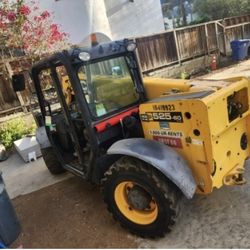 5k JCB Variable Reach Forklift 
