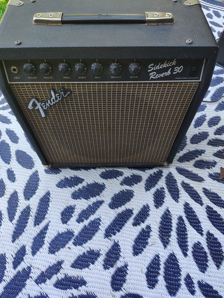 Fender AMP
