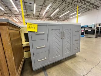 Bathroom Vanities – Muebles para baño Quartz, Wood, & Granite- Cuarzo, madera y granito