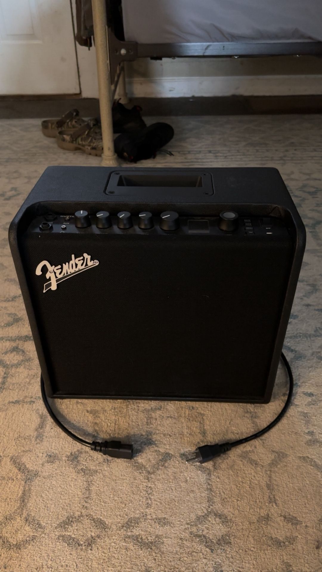 Used Fender Mustang LT25