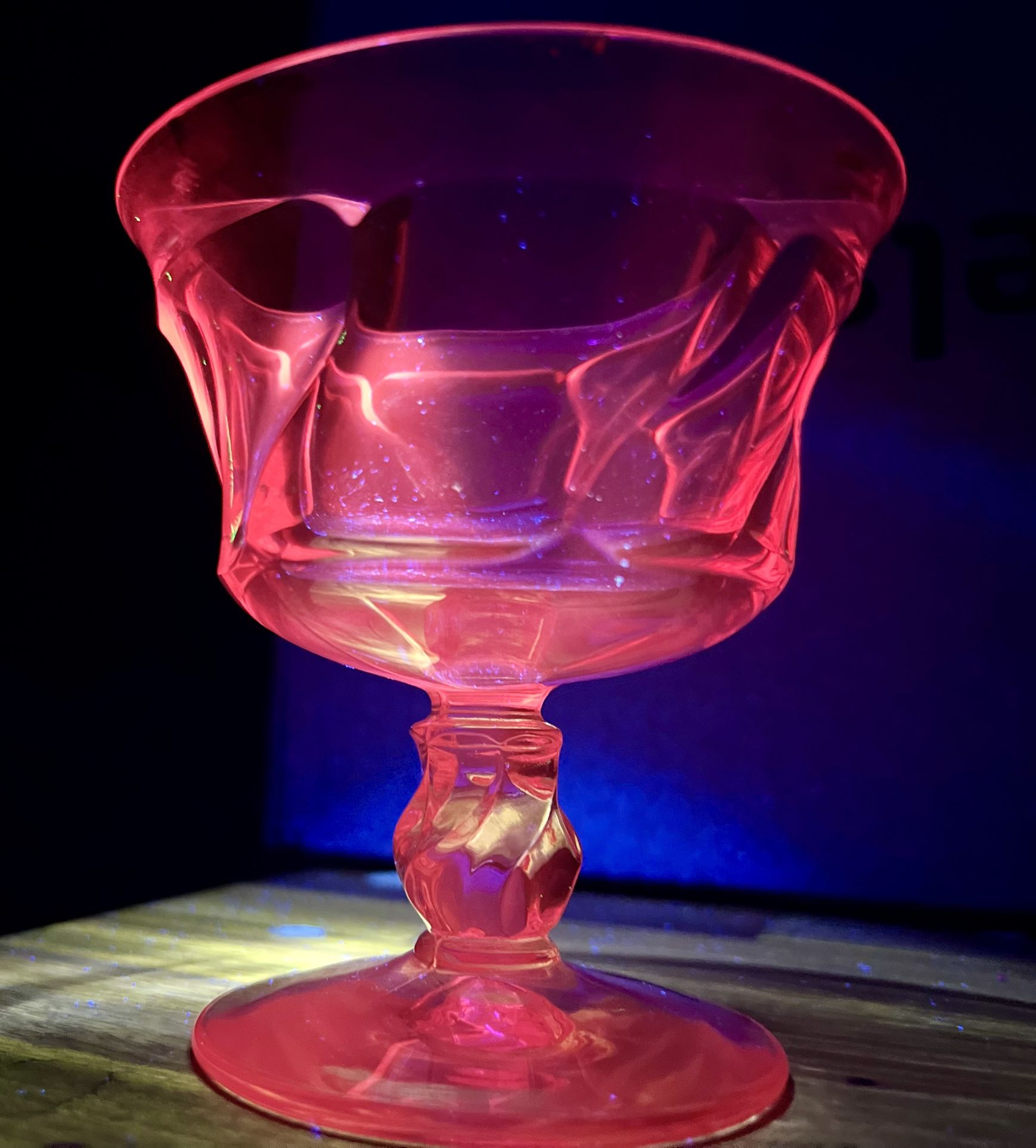 Vintage Fostoria Jamestown Pink Sherbet Champagne Glasses Set Of 8 Vaseline Glass Uranium Glass Uv Glow Glass Rare
