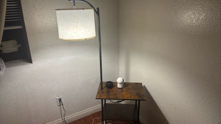 Lamp W Small Desk