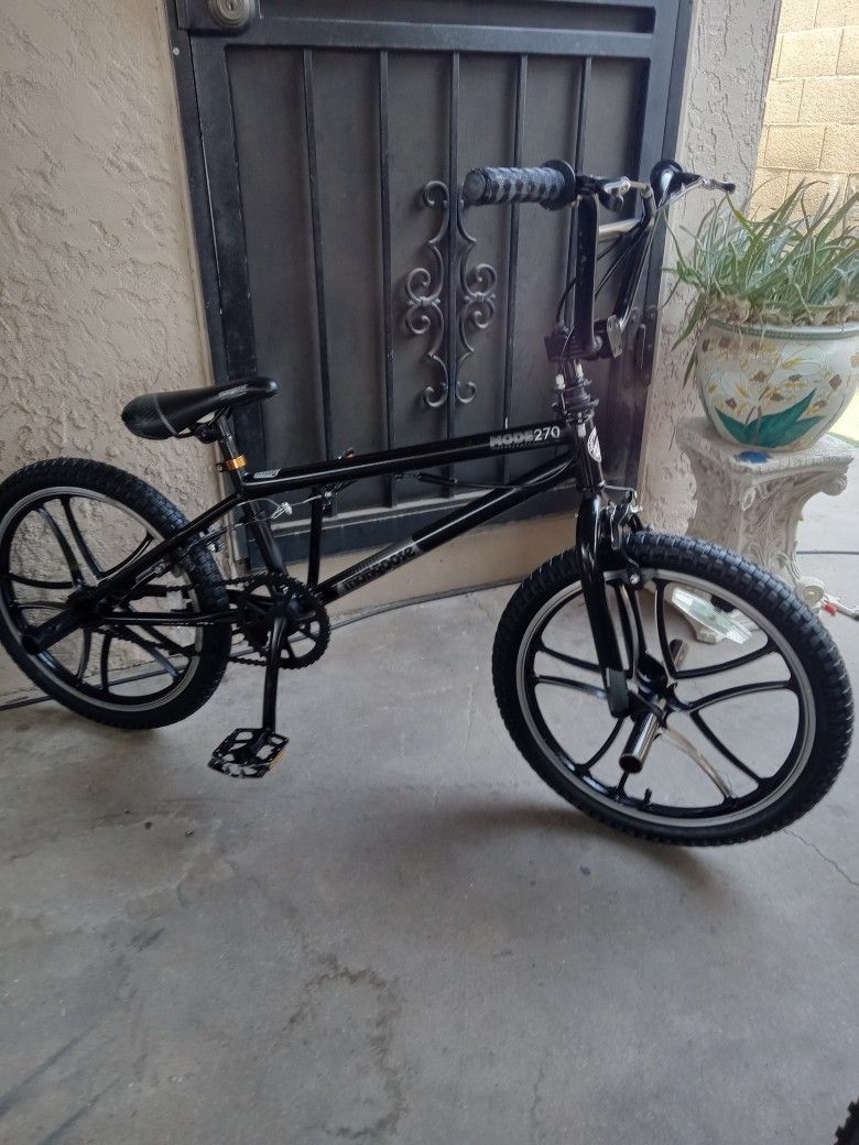 BMX BIKE MONGOOSE TIRES SIZE 20
