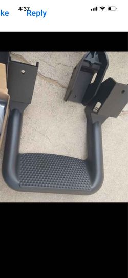 Universal side steps for trucks and SUVs