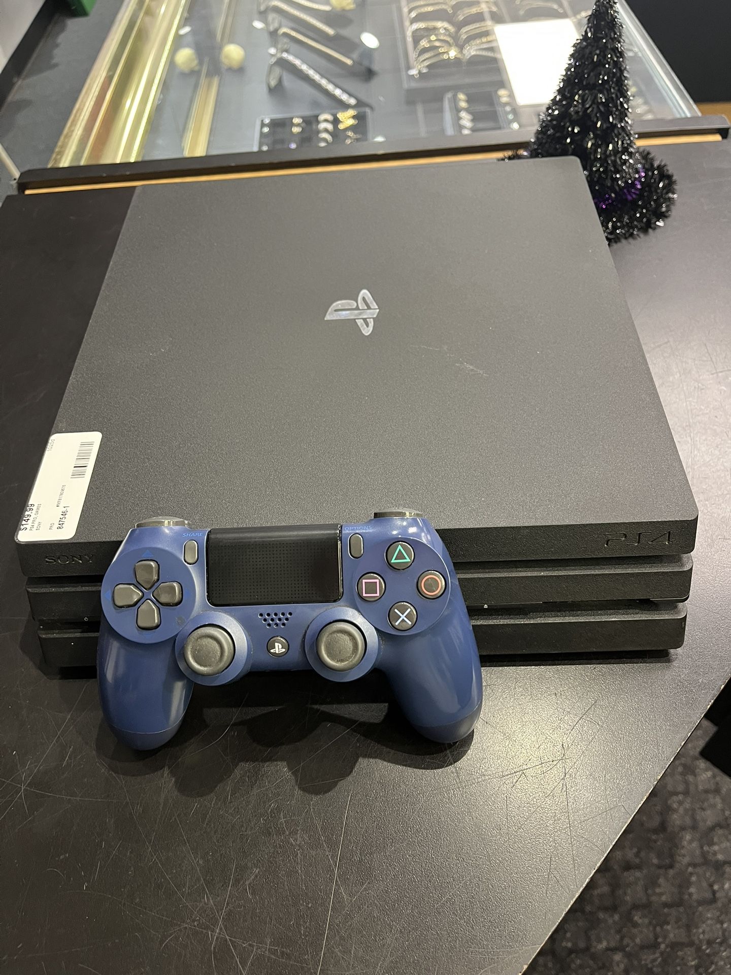 PlayStation 4 Pro (846546-1)
