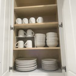 48 Piece Dinnerware Set Plates Bowls And Mugs Serves 12 People 