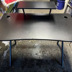 Gaming desk