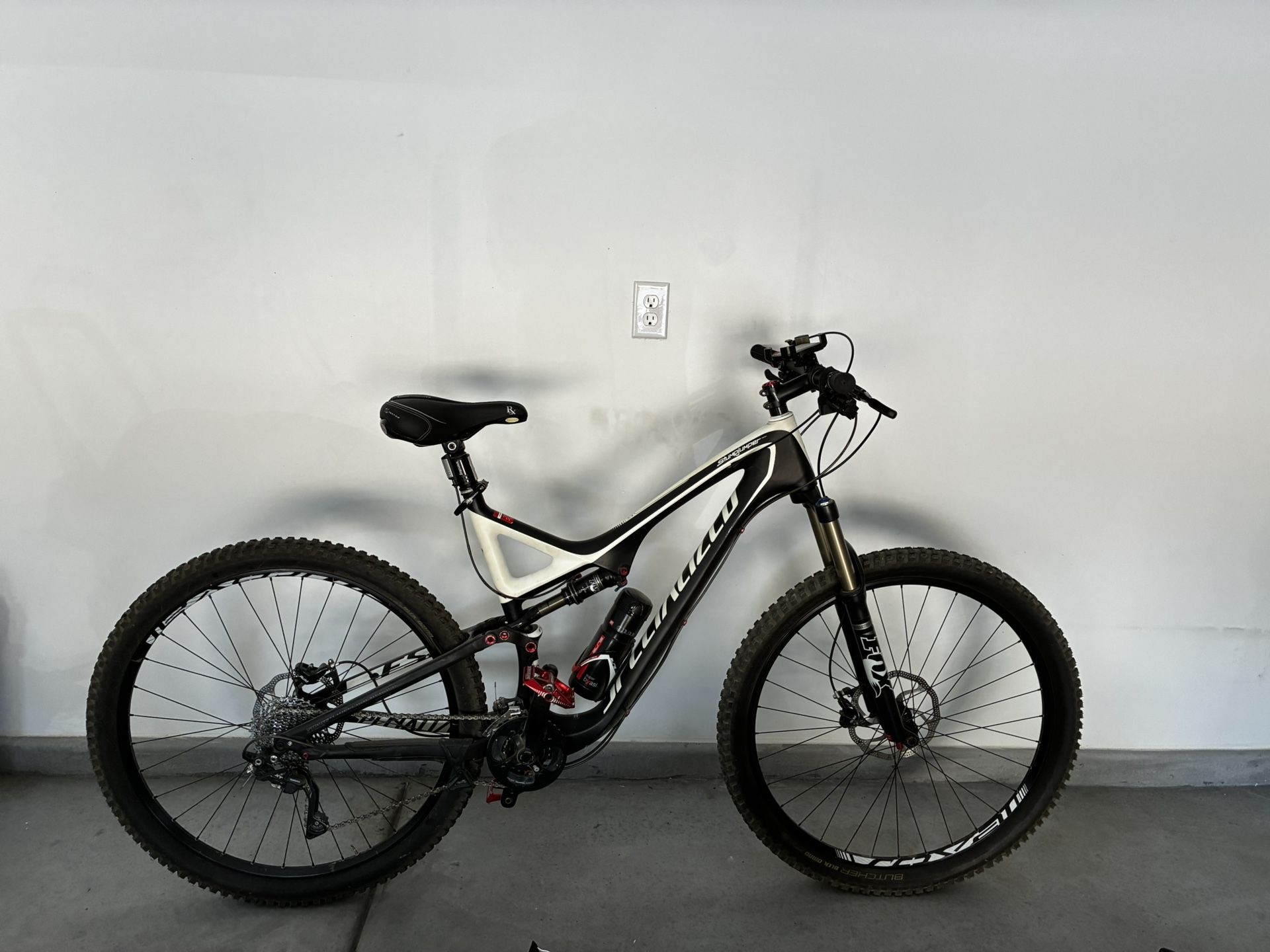 Specialized Mountain Bike 29 inch big bike