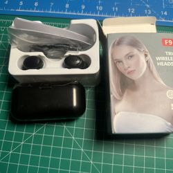 True Wireless Bluetooth Earbuds